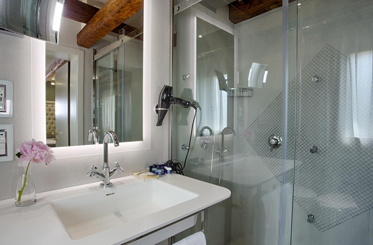 Deluxe Double or Twin Room with Canal View,1697791219:JPEG
